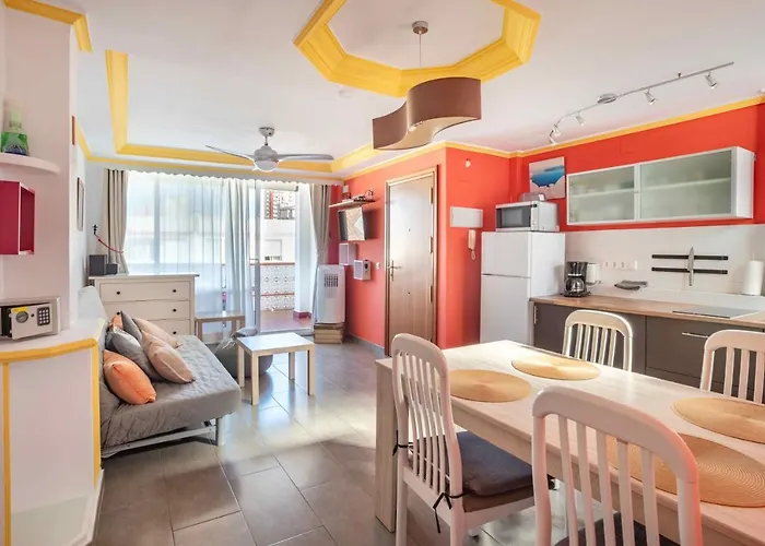 Penthouse In Old Town, 100M From The Beach