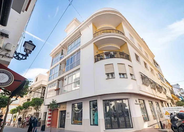 Penthouse In Old Town, 100M From The Beach